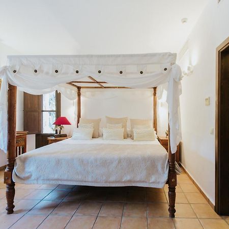 Villa & Guesthouse Paissa D'En Bernat Cala Tarida  Exterior photo