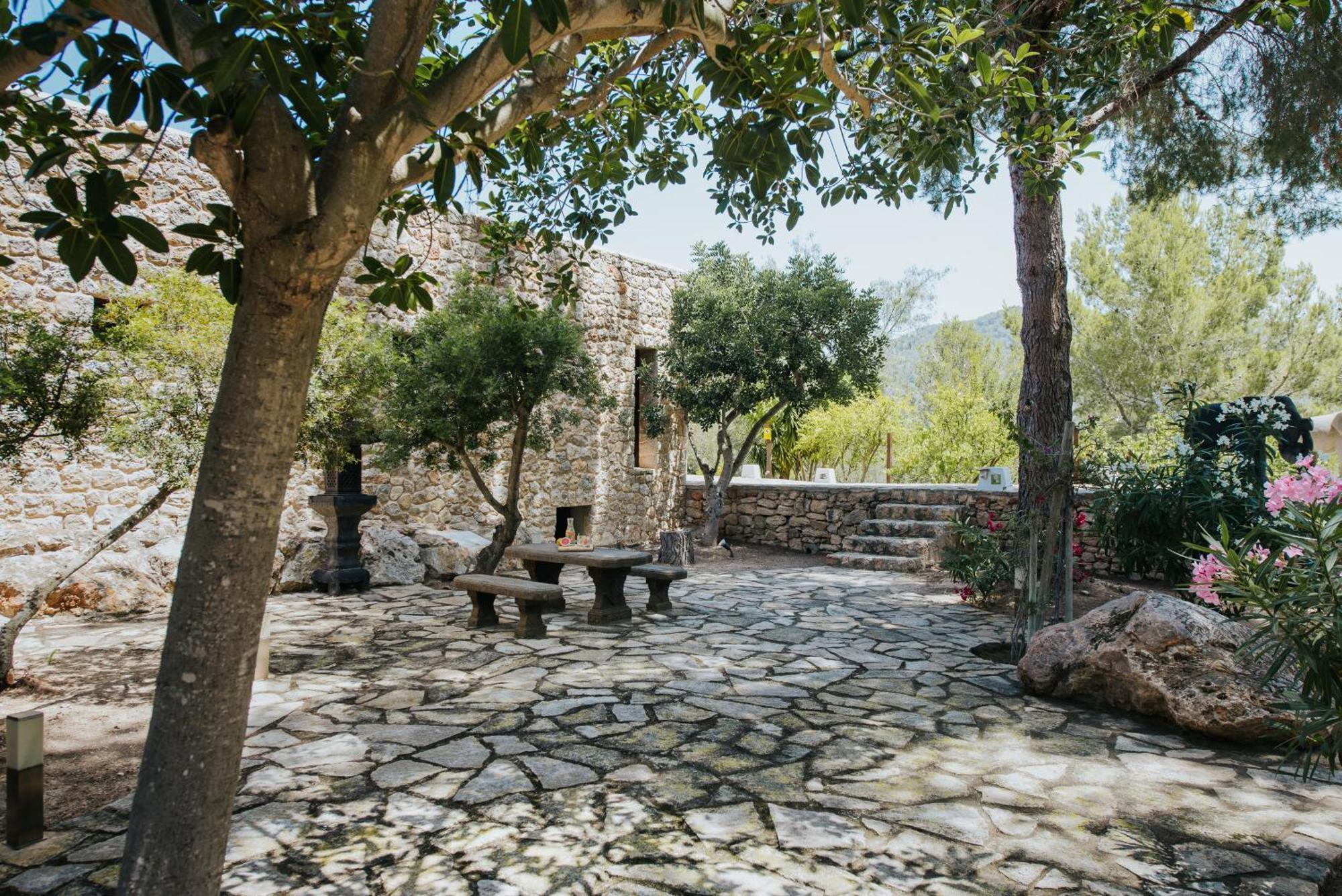 Villa & Guesthouse Paissa D'En Bernat Cala Tarida  Exterior photo