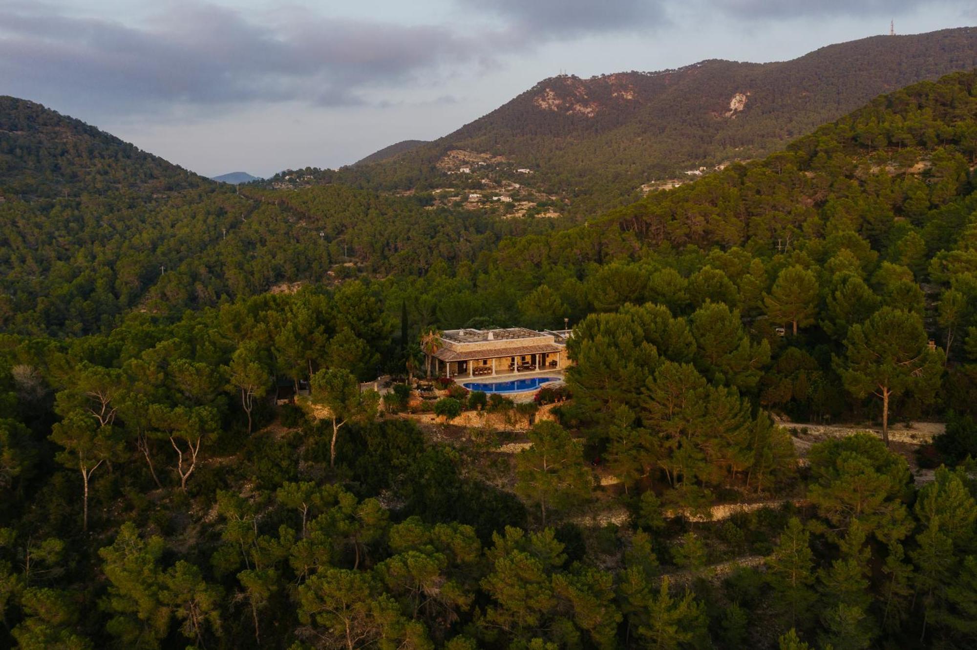 Villa & Guesthouse Paissa D'En Bernat Cala Tarida  Exterior photo