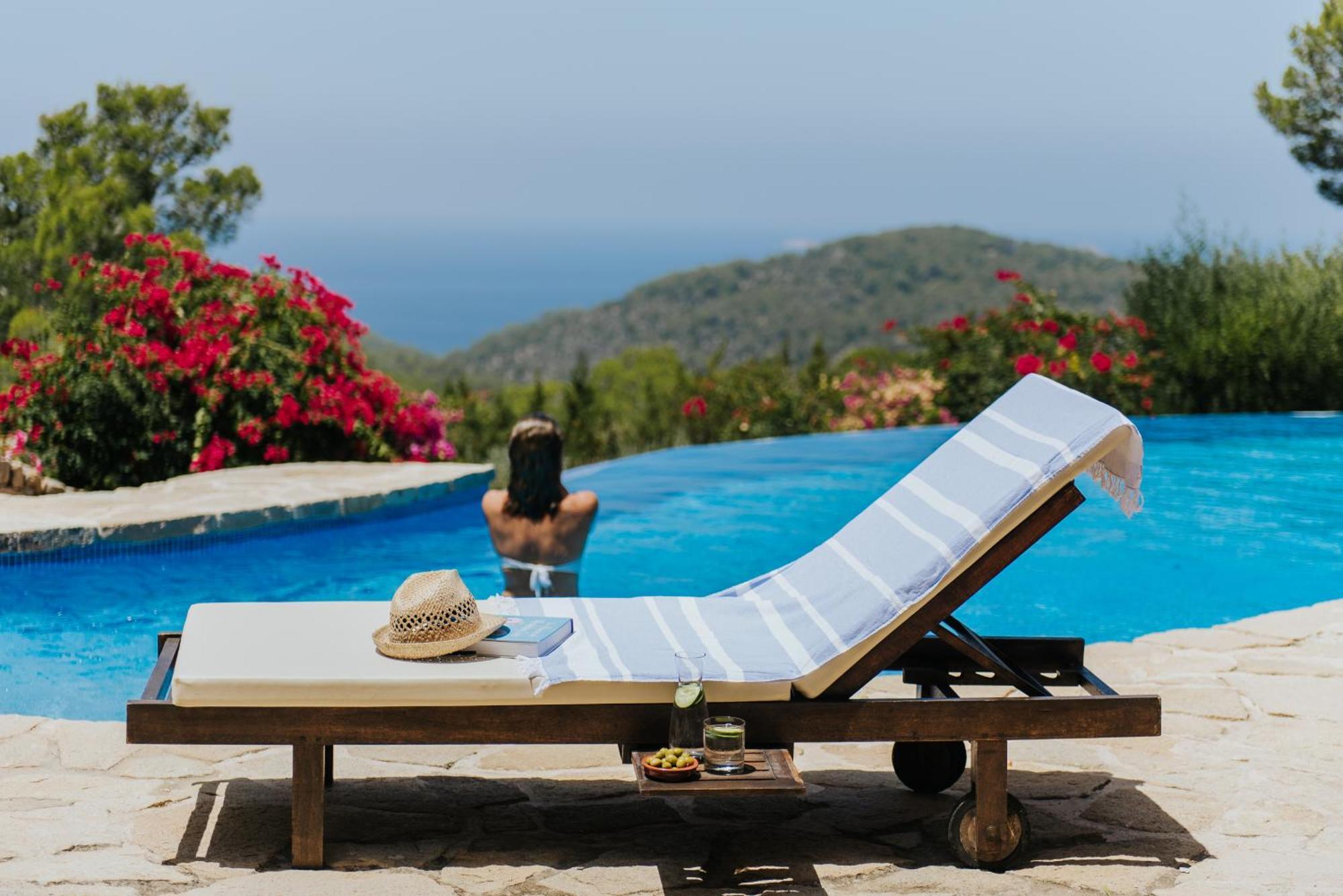 Villa & Guesthouse Paissa D'En Bernat Cala Tarida  Exterior photo
