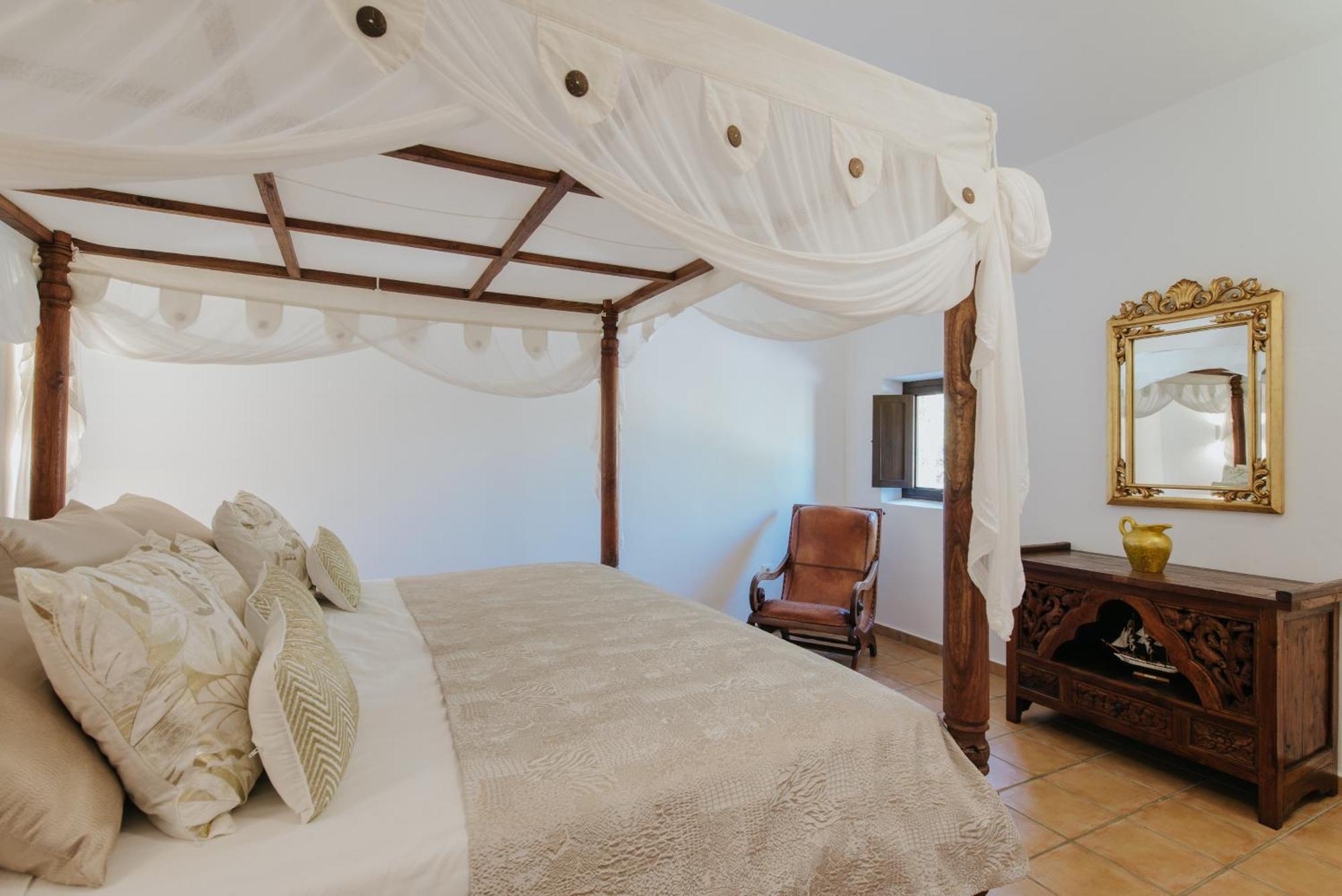Villa & Guesthouse Paissa D'En Bernat Cala Tarida  Exterior photo